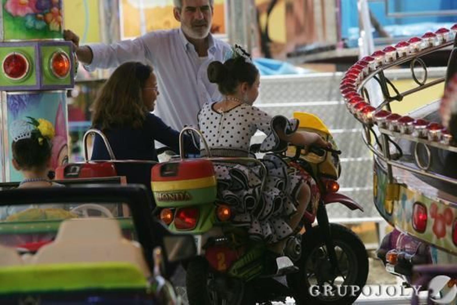Los caballos y el buen ambiente en la recta final de la feria.

Foto: J.M. Quinones