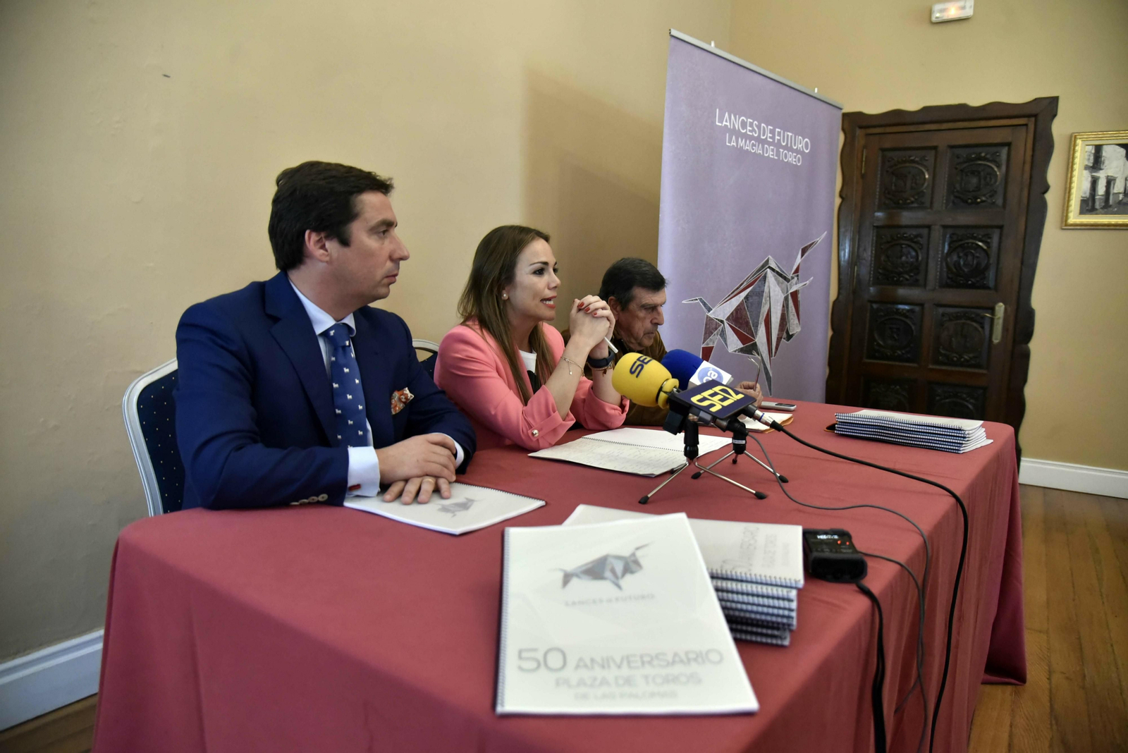 José María Garzón, Victoria Collantes y Diego Rodríguez, en la presentación de los actos José María Garzón, Victoria Collantes y Diego Rodríguez, en la presentación de los actos