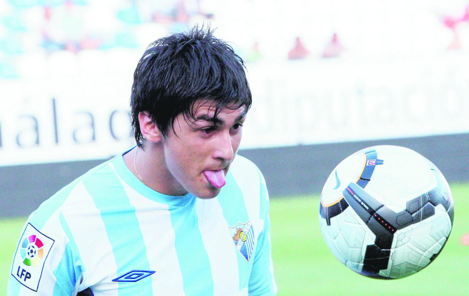 ¿Cómo era la camiseta Umbro en la que se basa la del Málaga CF 2025/26