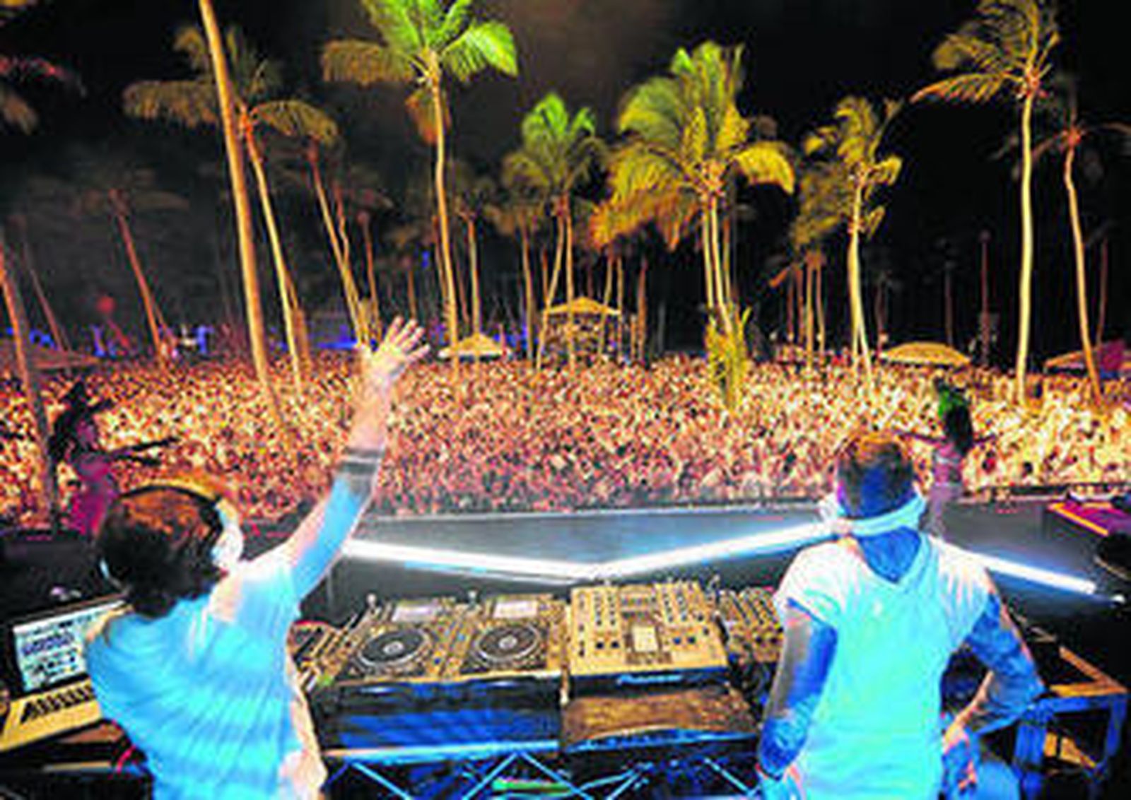 El productor, cantante y dj escocés, Calvin Harris.