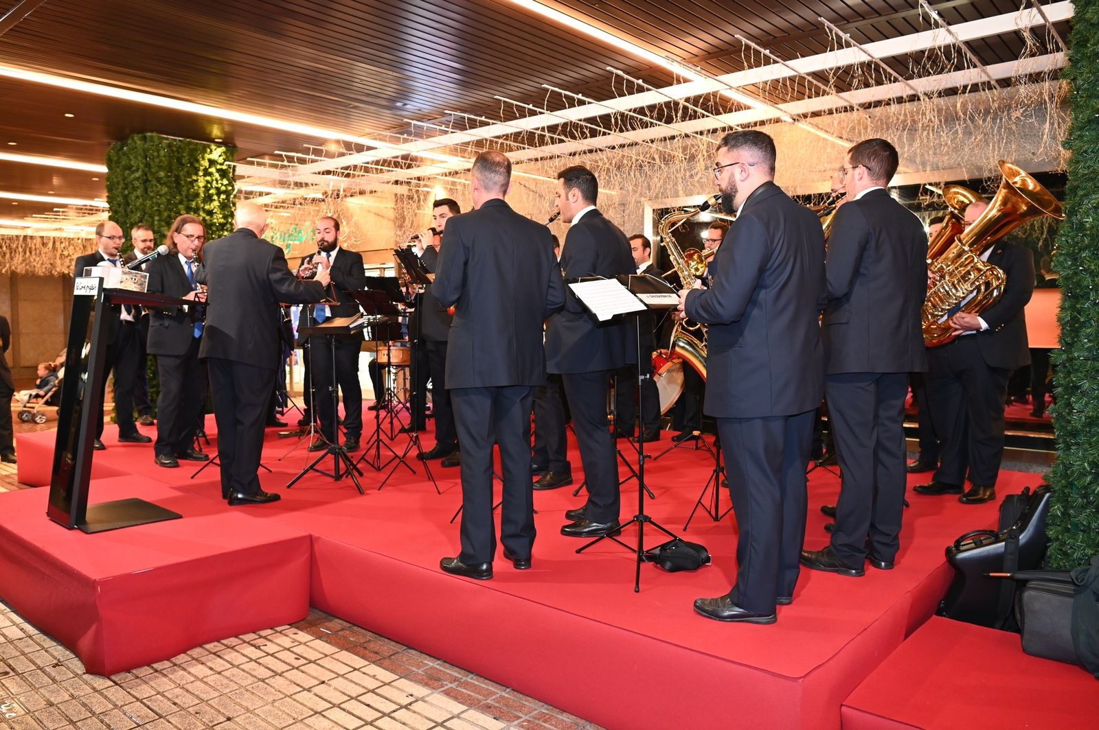 Coros escolares  para la Navidad en el Corte Inglés de Nervión