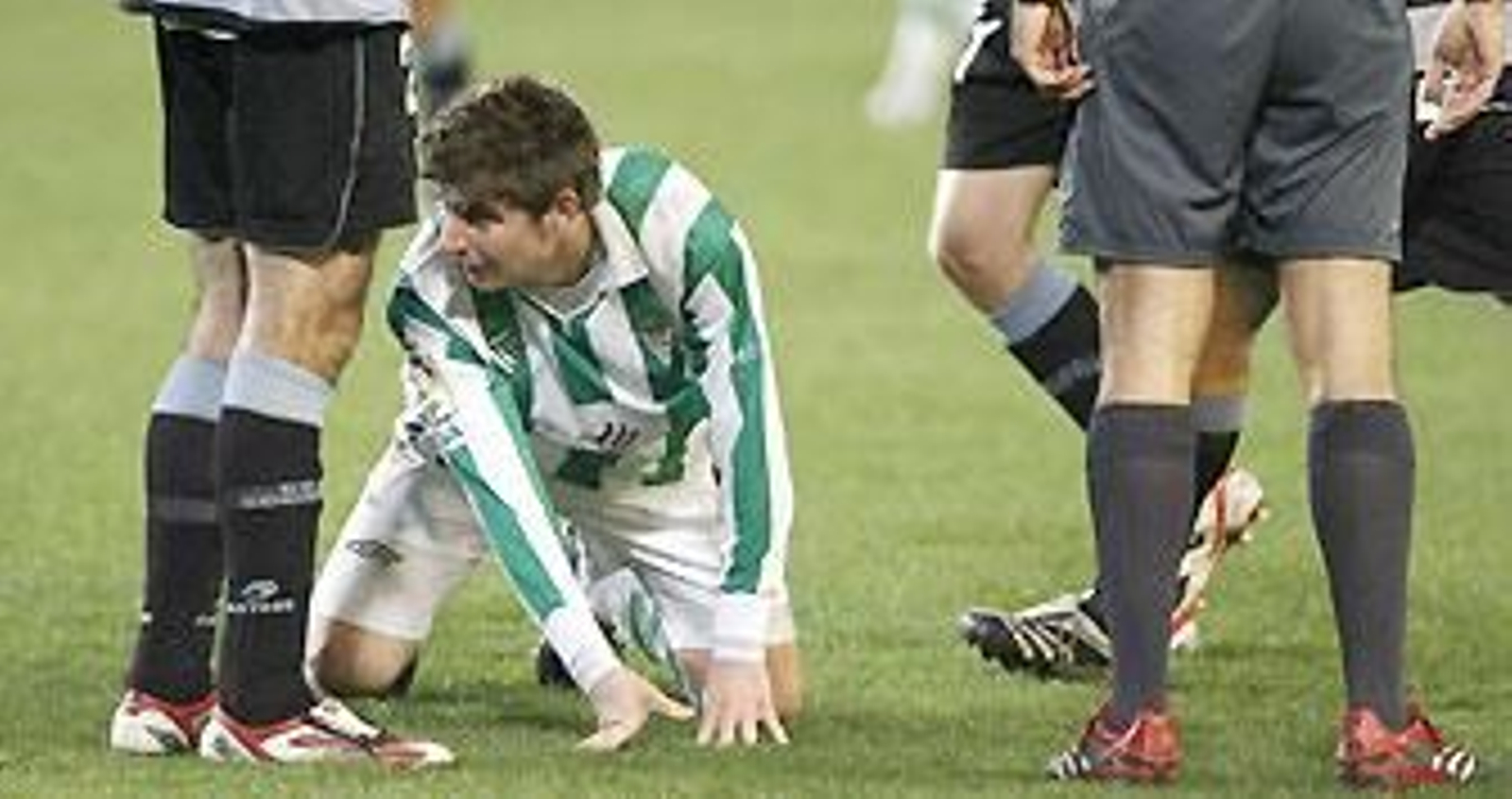 El Córdoba araña un punto ante la Real en el último segundo (2-2)