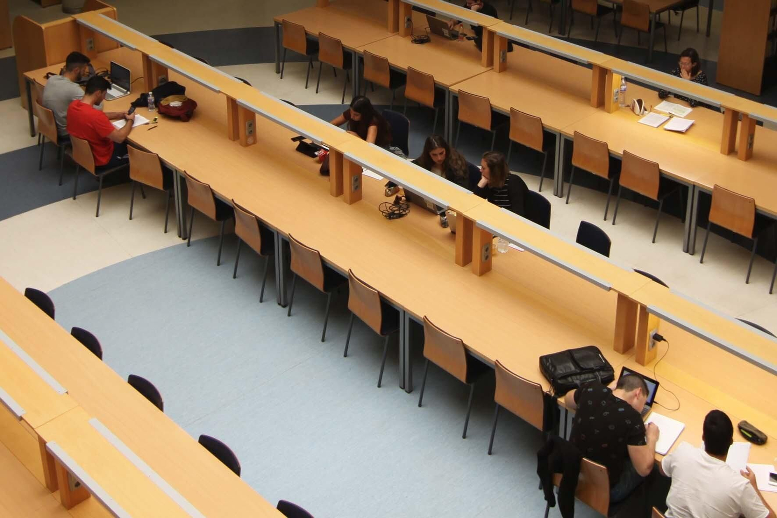 Estudiantes en la UAL