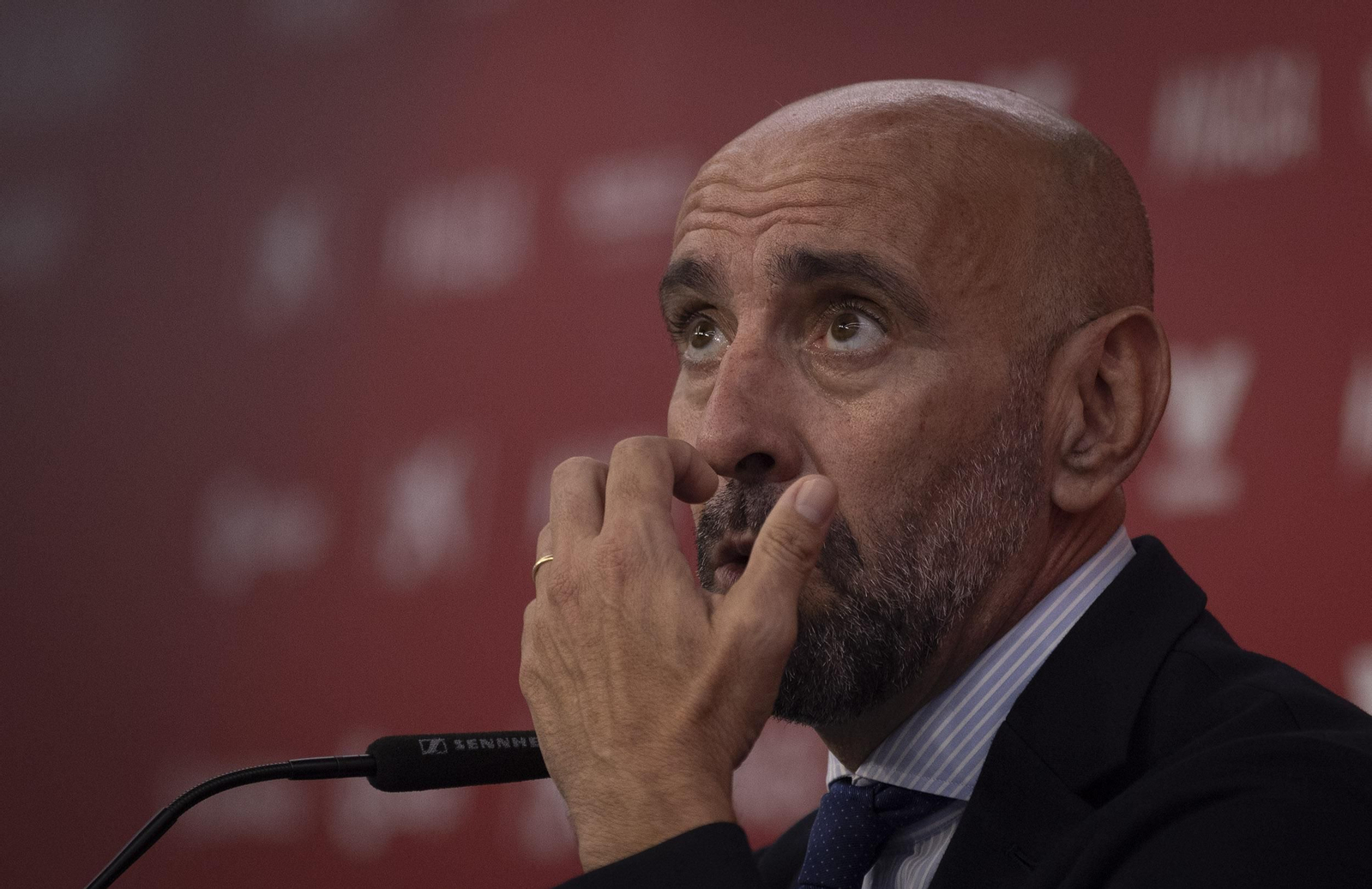 Monchi, en una rueda de prensa del Sevilla.