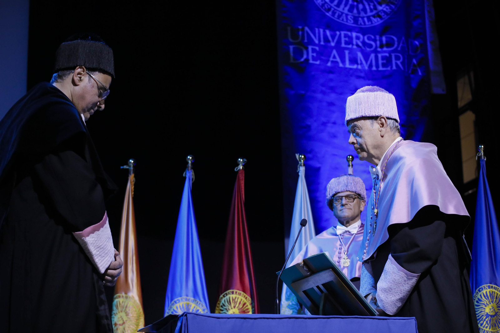 El doctor José María Peiró Silla es investido Doctor Honoris Causa por la UAL, en imágenes