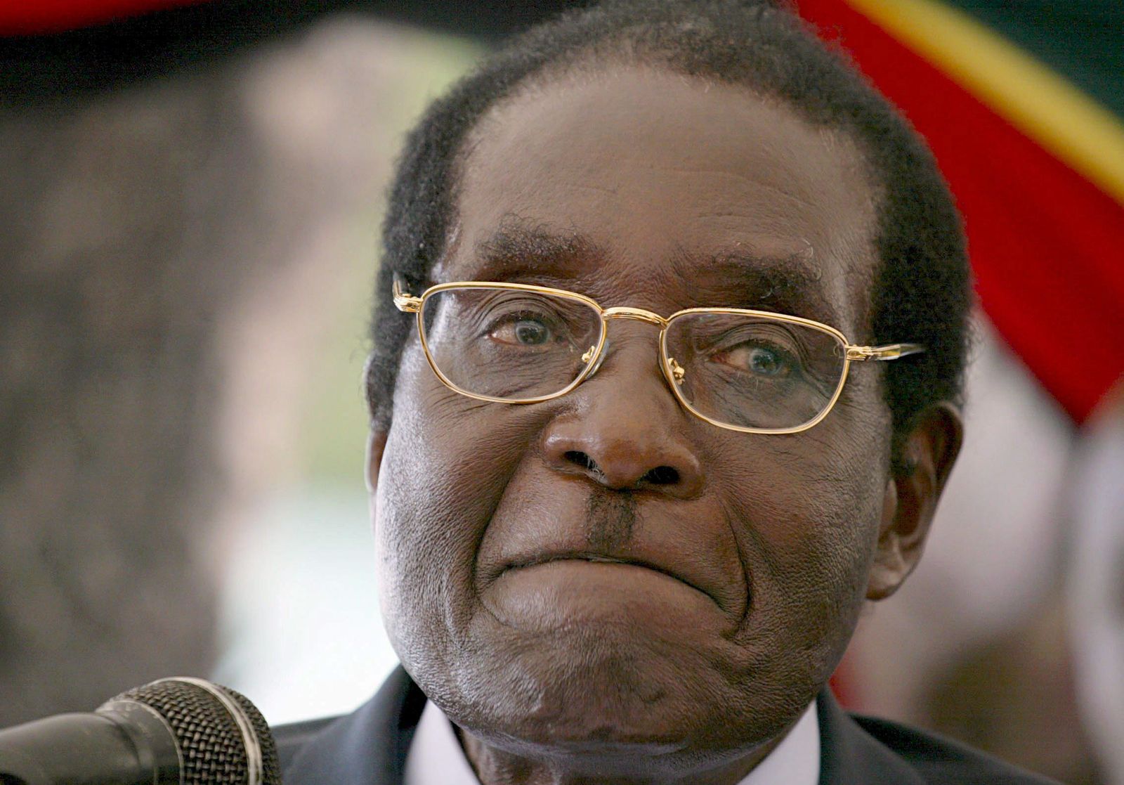 Mugabe asegura que quiere resolver la crisis política de Zimbabue