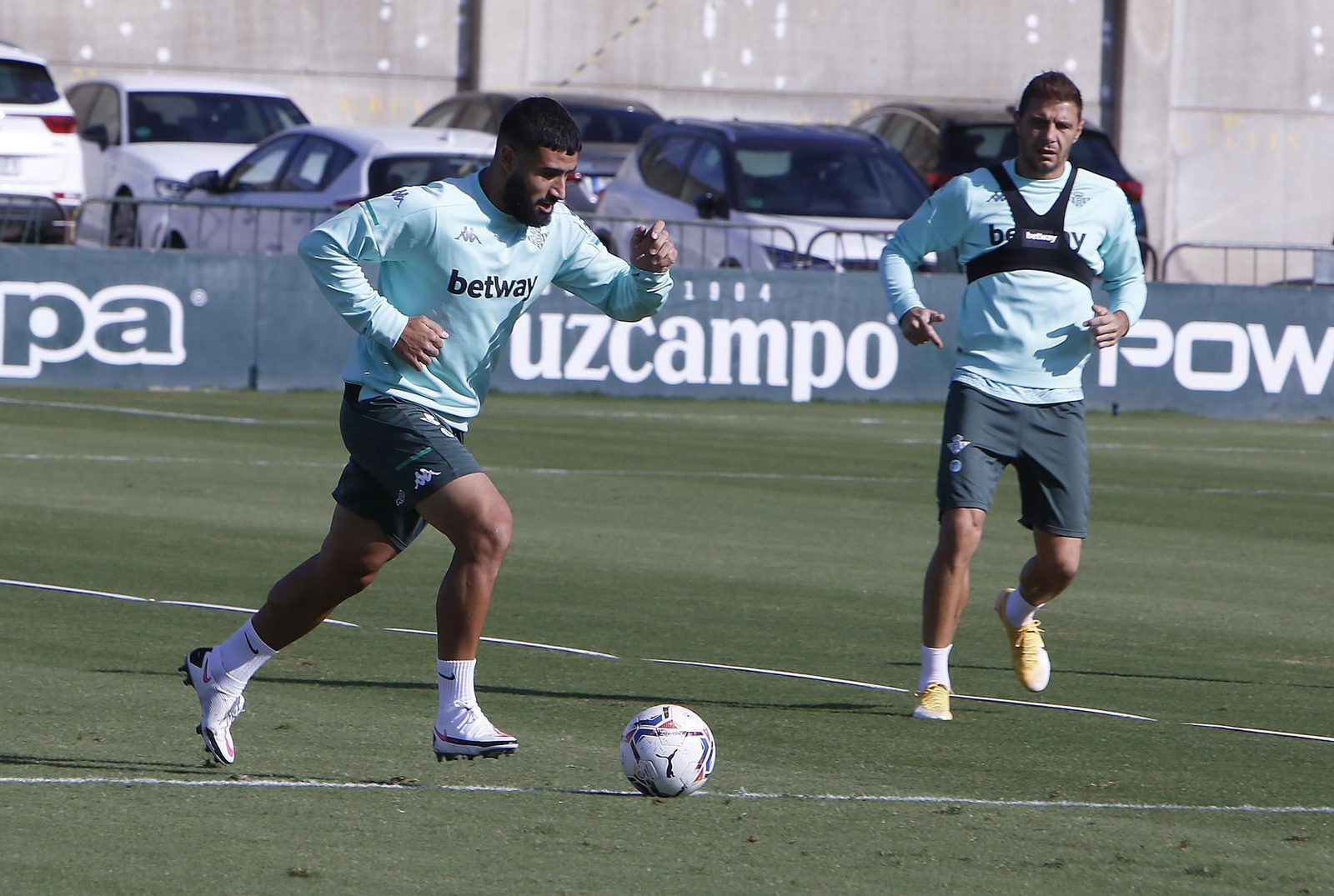 Fekir, en un entrenamiento del Betis. Fekir, en un entrenamiento del Betis.