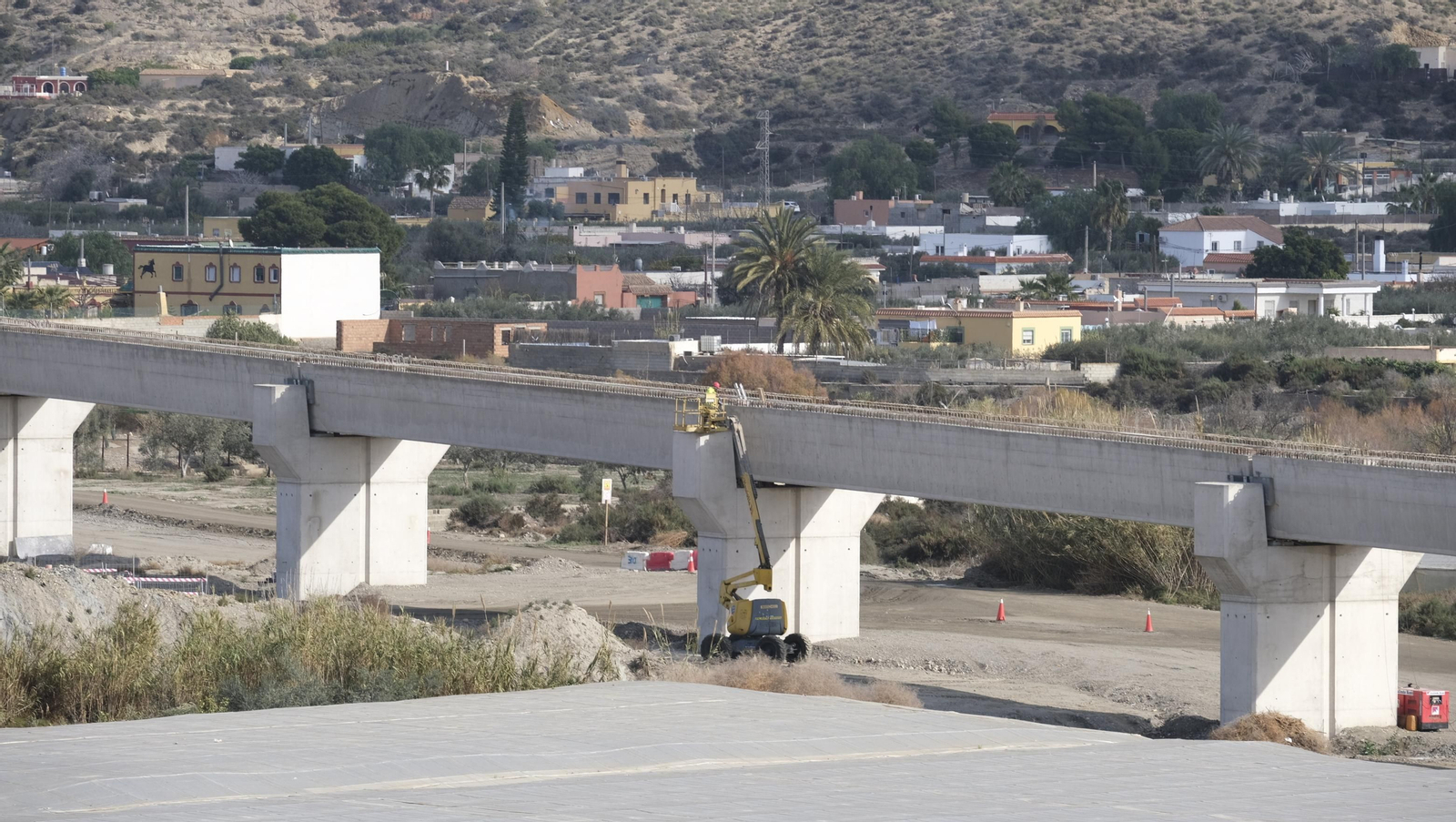 Las obras del AVE a su paso por Viator, en imágenes