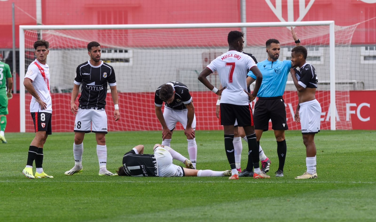 Partido del Sevilla Atlético con la Real Balompédica Linense