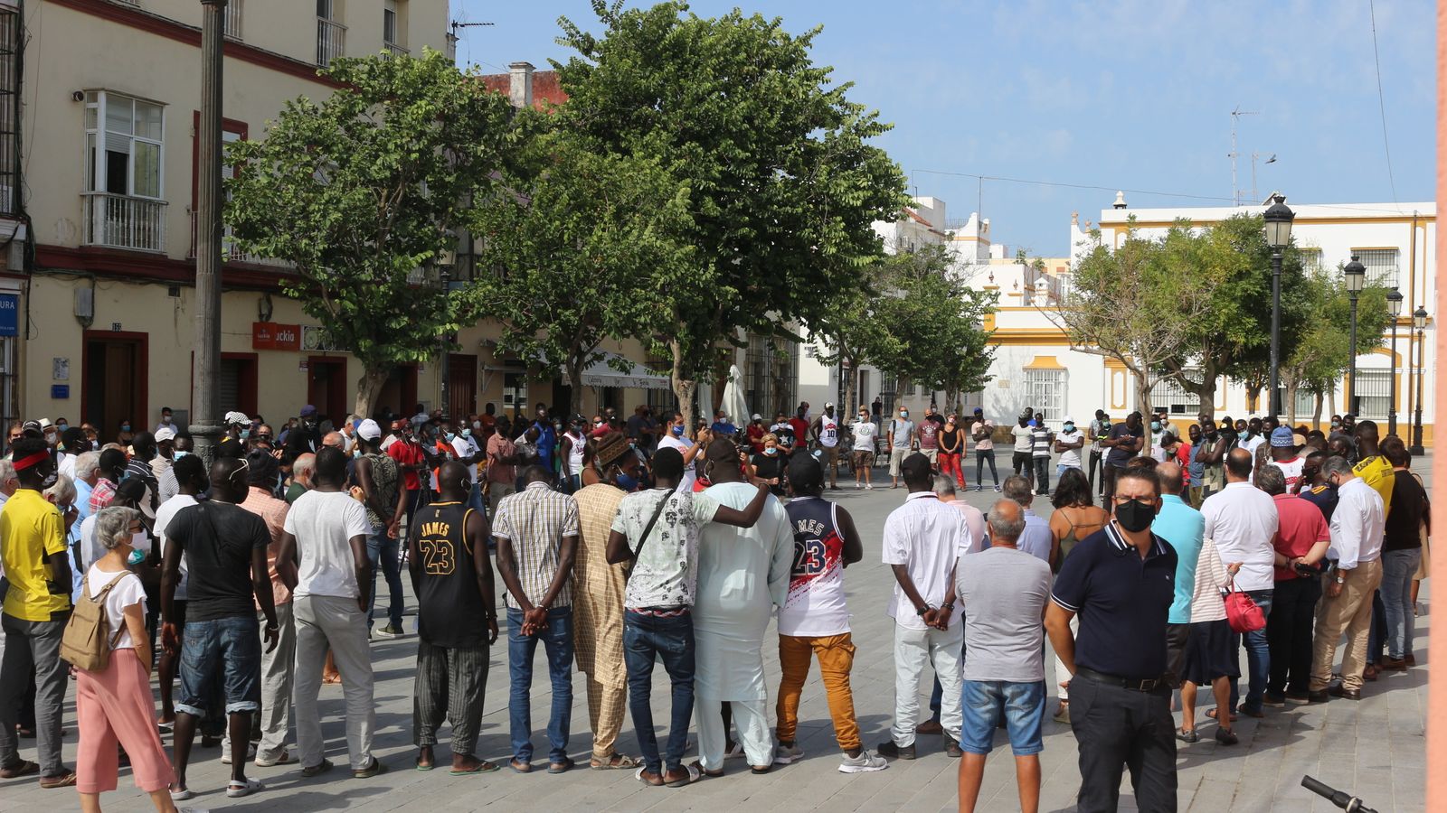 Concentración contra el racismo en la Plaza de Jesús