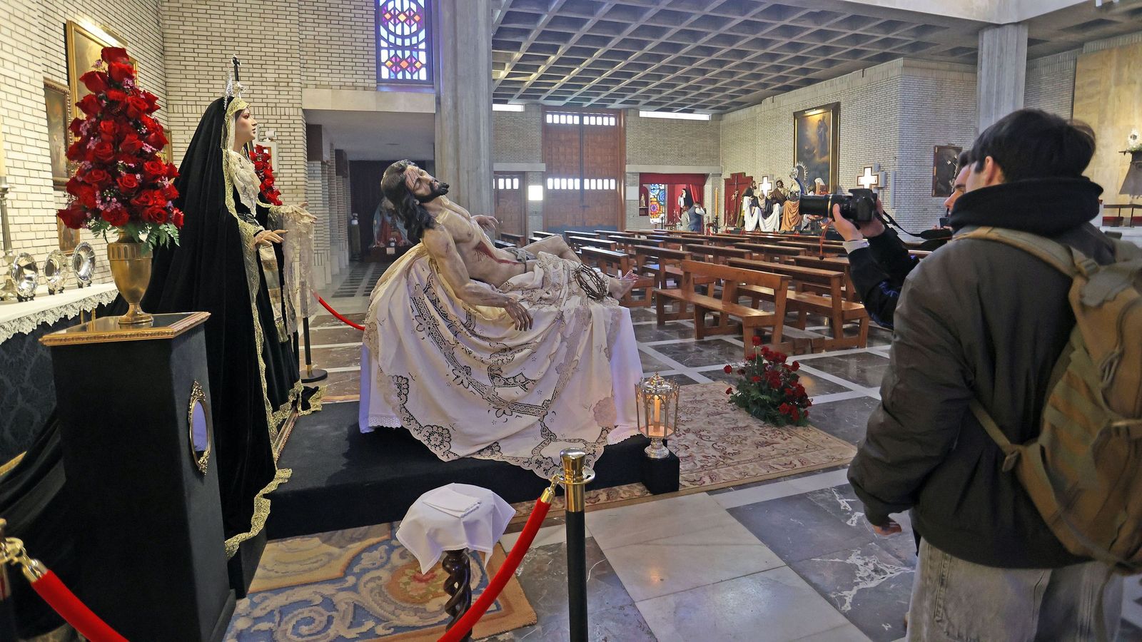 Las imágenes del Miércoles de Ceniza en Jerez: Veneraciones en San Miguel, San Lucas, San Francisco y Capuchinos