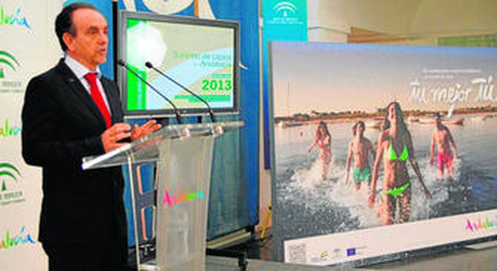 El consejero de Turismo, Rafael Rodríguez, ayer, en Turismo Andaluz.