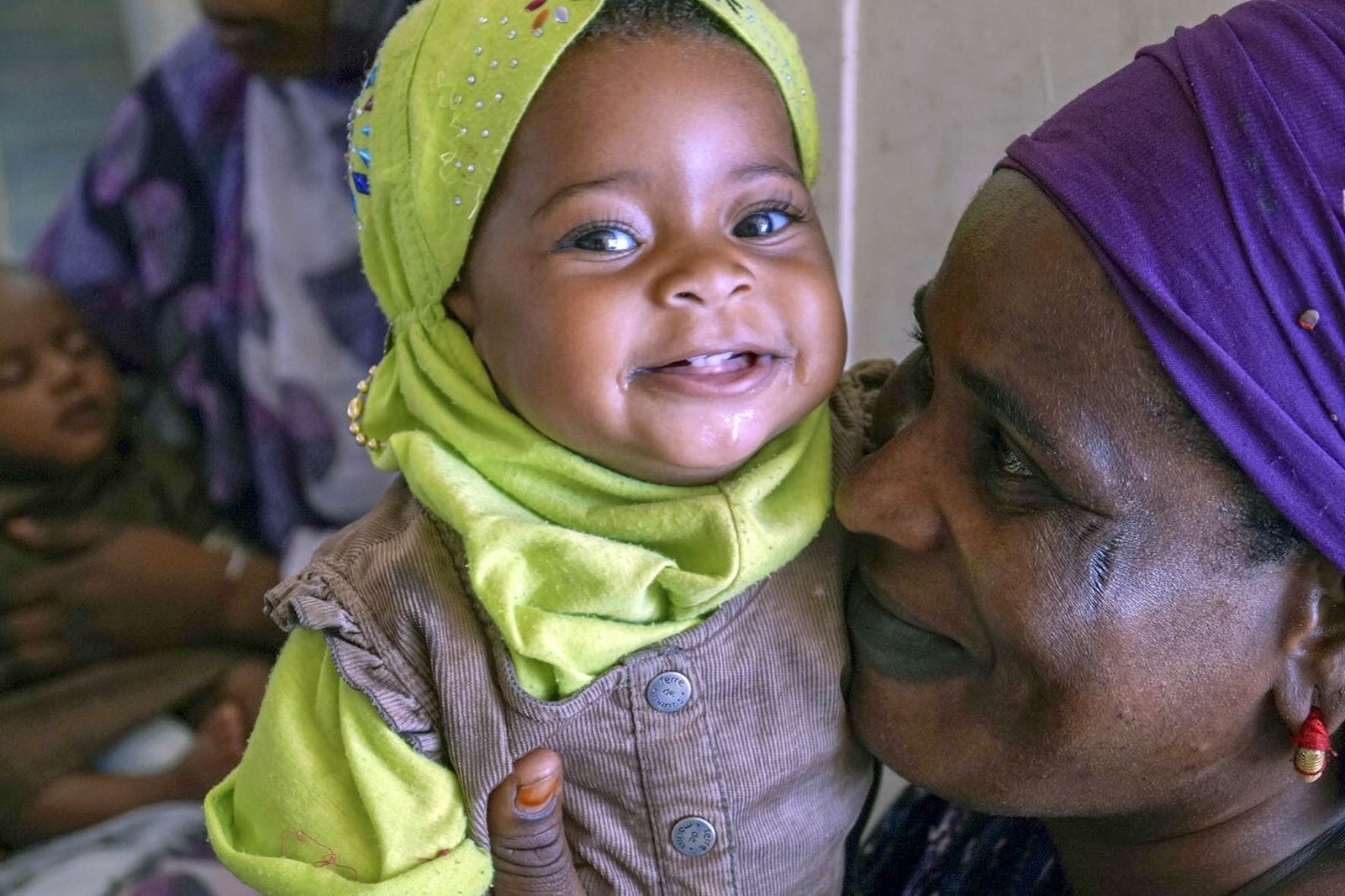 Imagen de una de las niñas a las que la Fundación Tierra de Hombres ayuda.