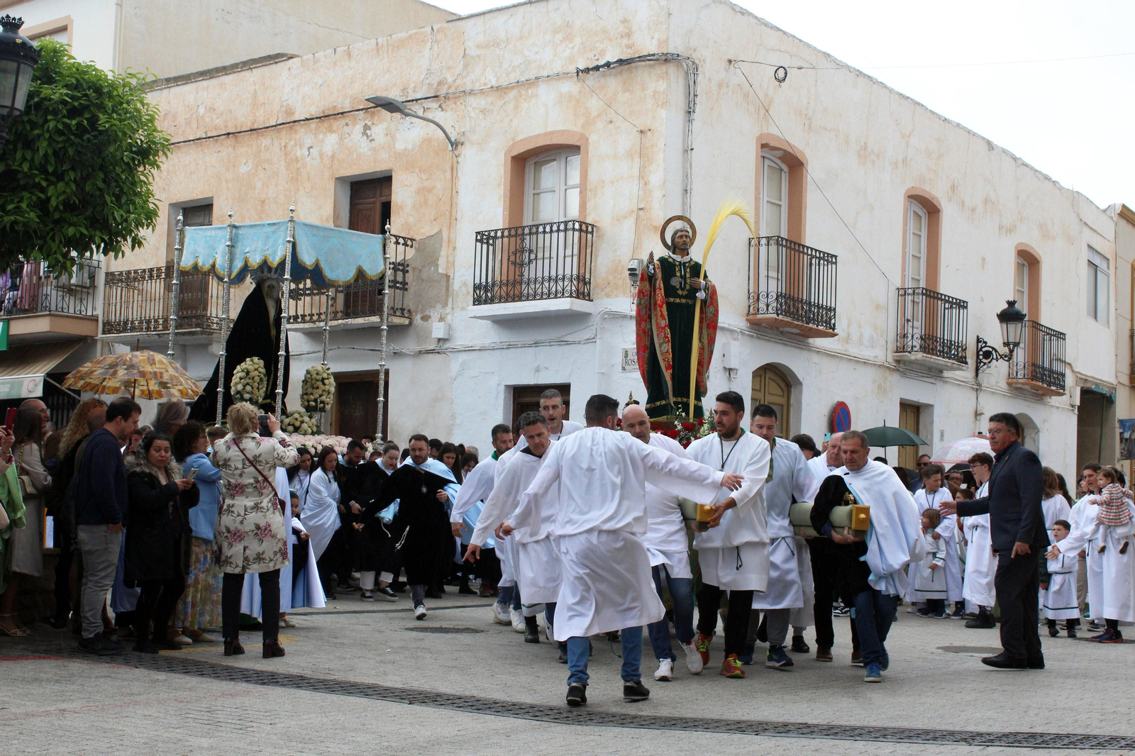 Las imágenes del Domingo de Resurrección en Turre: carreras de San Juan