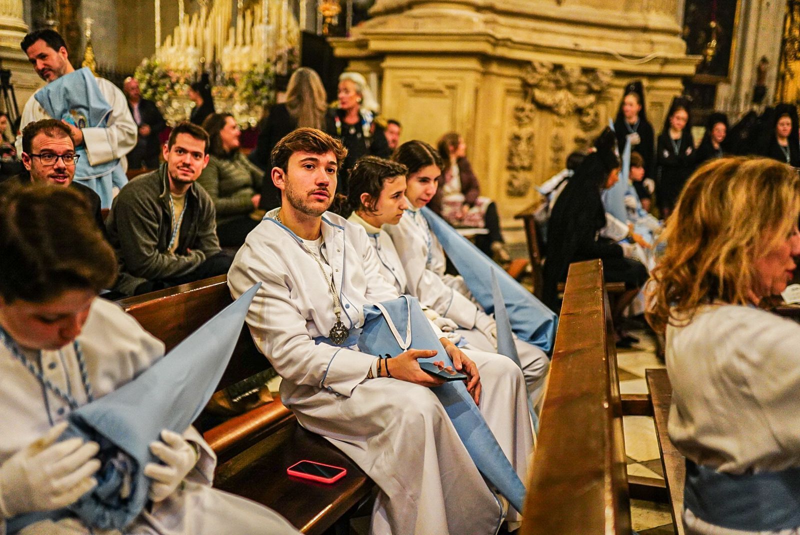 Así se ha vivido el Domingo de Resurrección en los templos en Granada