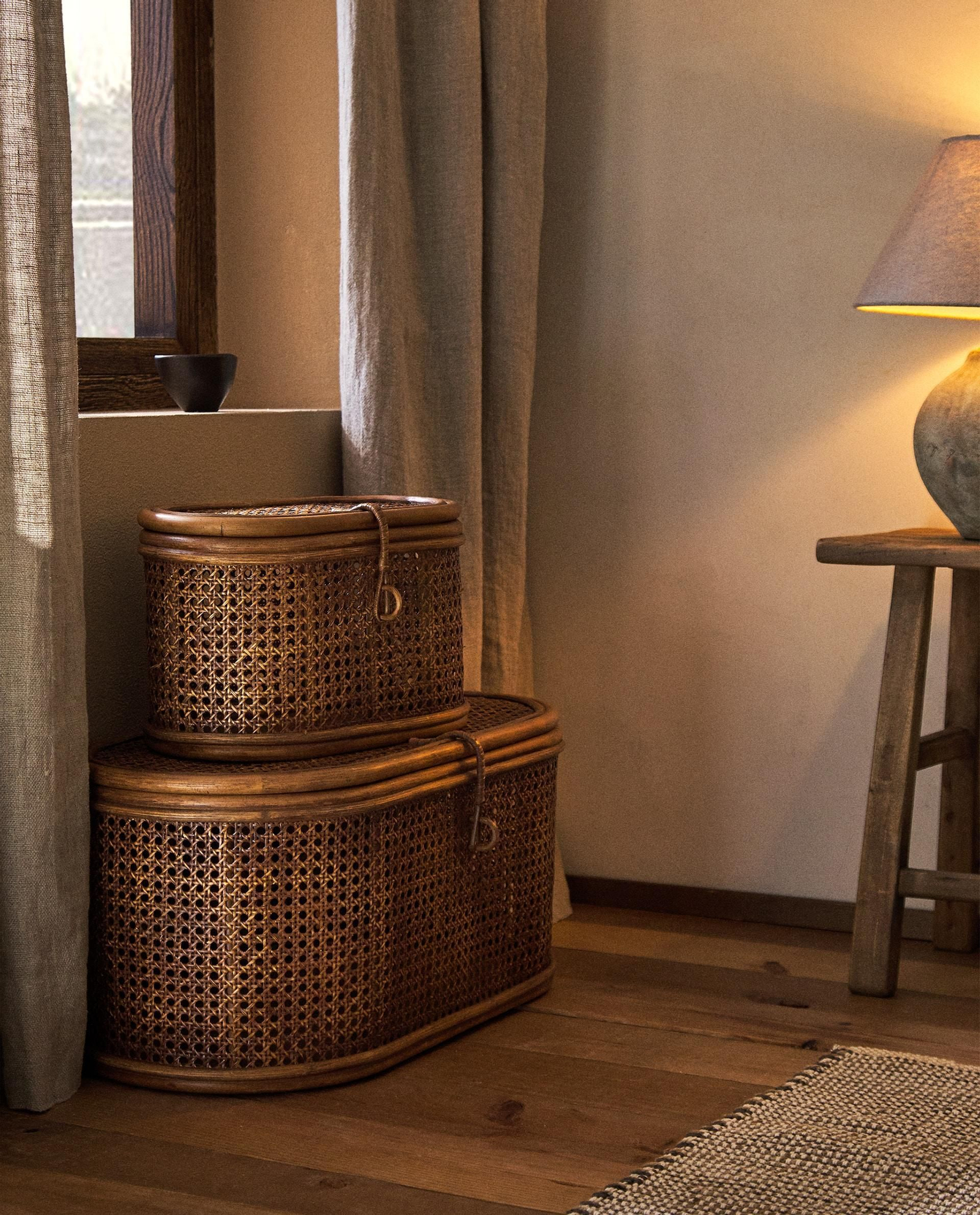 Caja de ratán de Zara Home.