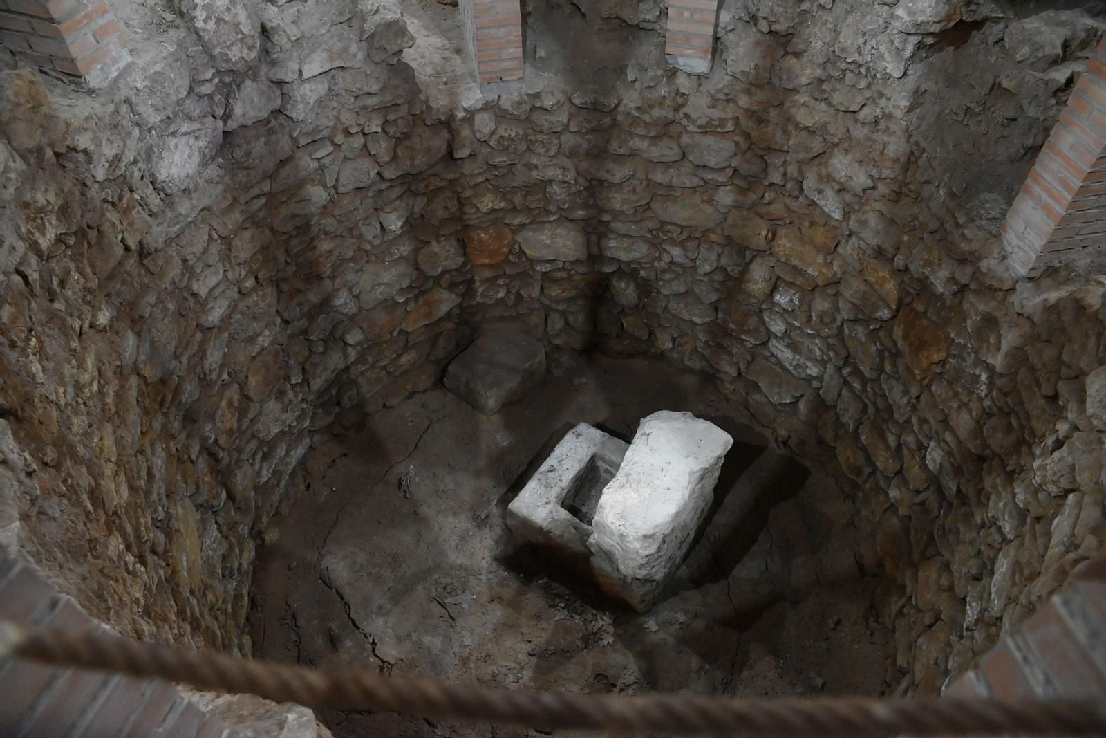 La apertura de los mausoleos romanos de Córdoba, en imágenes