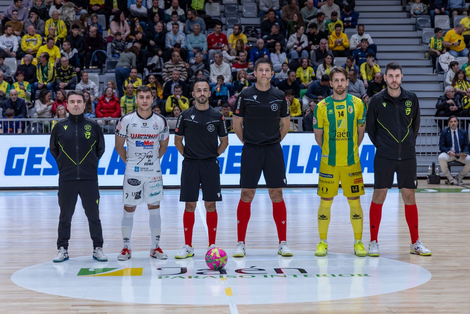 Las mejores imágenes de las tablas entre Jaén Paraíso Interior FS y Noia Portus Apostoli