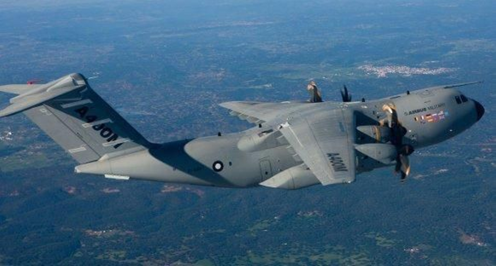 Airbus provisiona otros 551 millones por el A400M y señala a Sevilla y Bremen