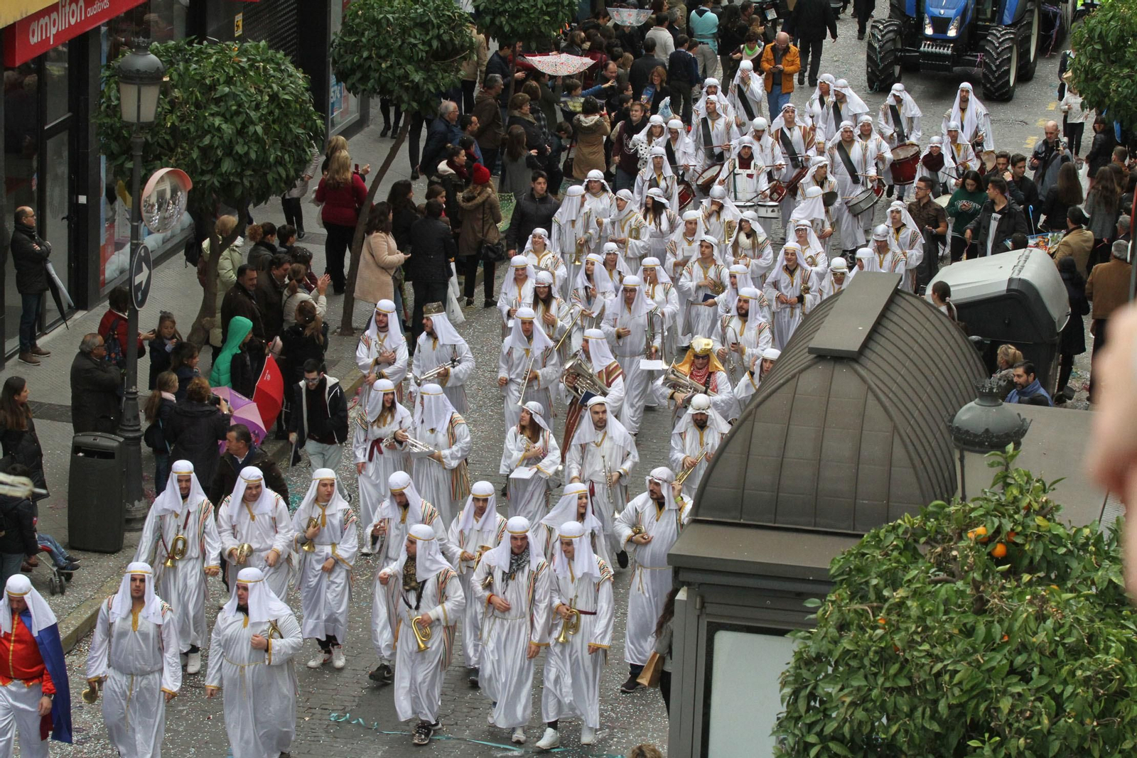 Cabalgata de los Reyes Magos 2018: Melchor, Gaspar y Baltazar adelantan su salida para llenar de ilusión las calles de Huelva
