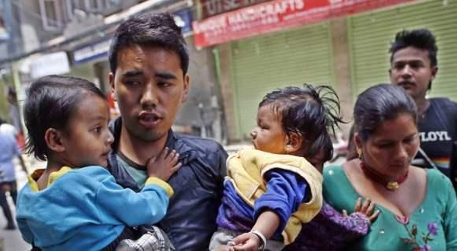 Un nuevo terremoto de 7,3 grados azota otra vez la zona más devastada de Nepal