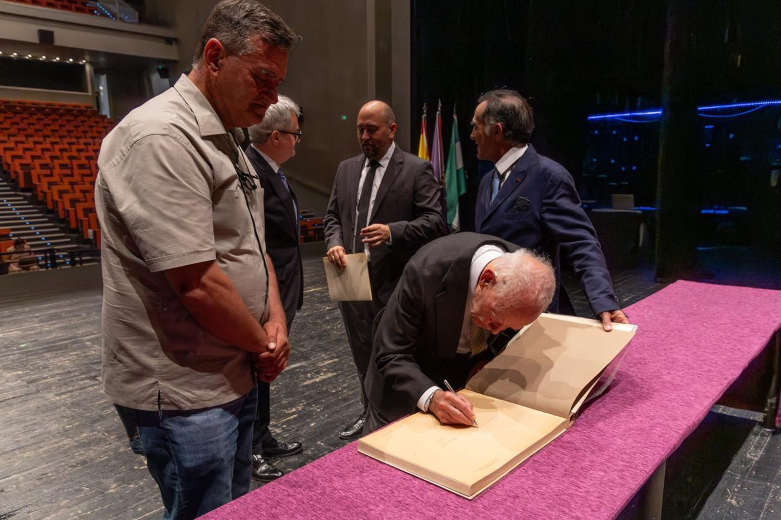 Entrega de la Medalla de Oro de la Ciudad a Luis Berges
