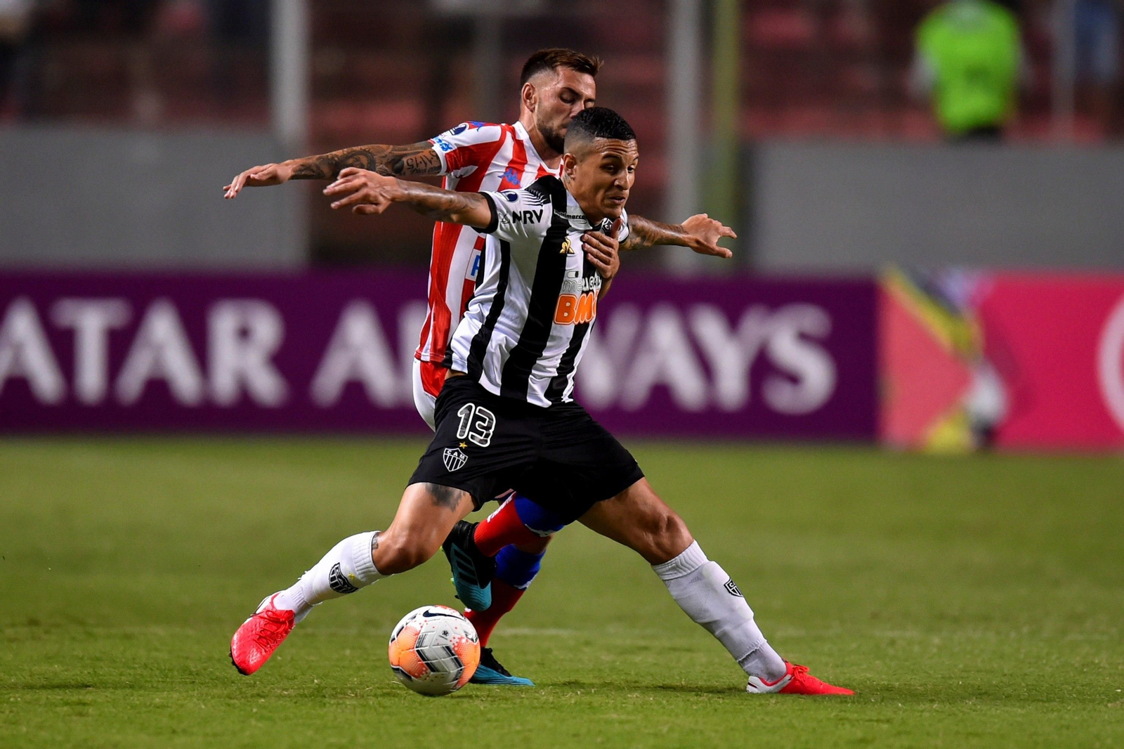 Guilherme Arana, en un partido con la camiseta del Atlético Mineiro en el presente 2020.