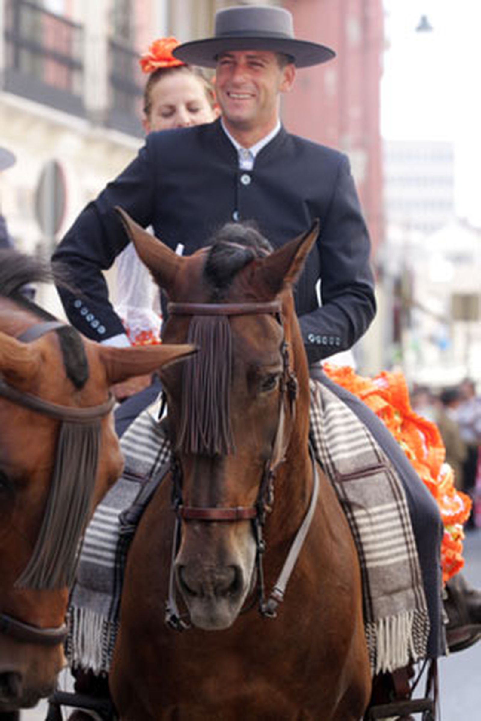 Veinte enganches y un centenar de caballistas formaron la tradicional comitiva de la Romería.
FOTO: Migue Fernández