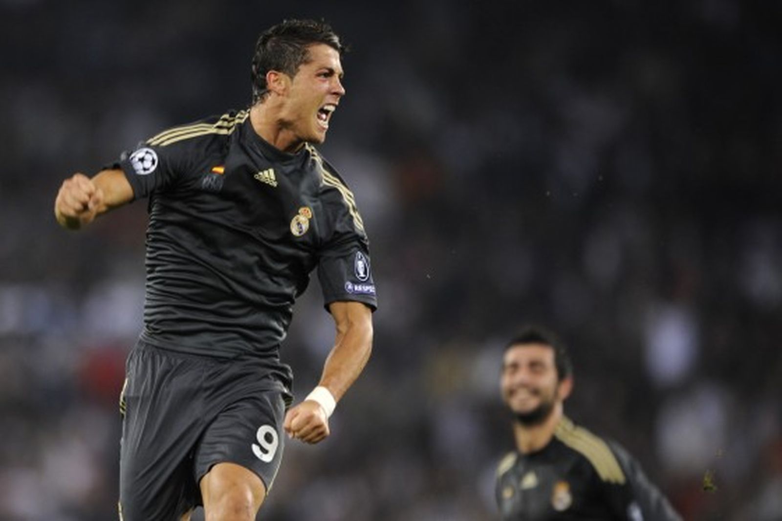 Cristiano Ronaldo celebra uno de su dos goles ante el Zúrich. / AFP Photo