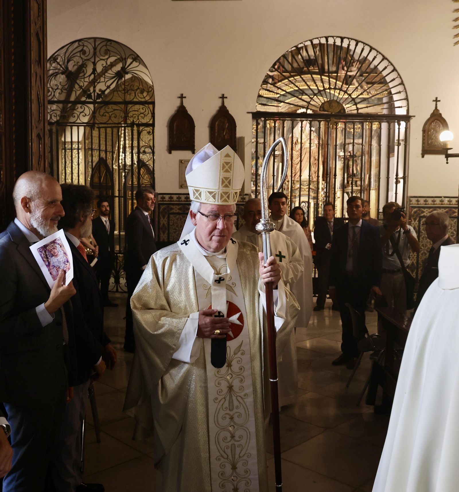 Traslado de la Virgen de la Amargura de Santa Ángela de la Cruz a San Pedro