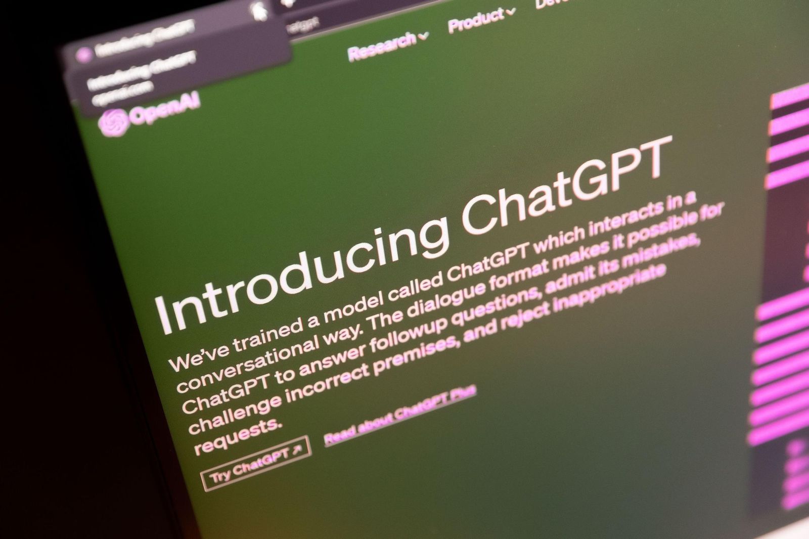 ChatGPT es un sistema de chat operado por una Inteligencia Artificial.
