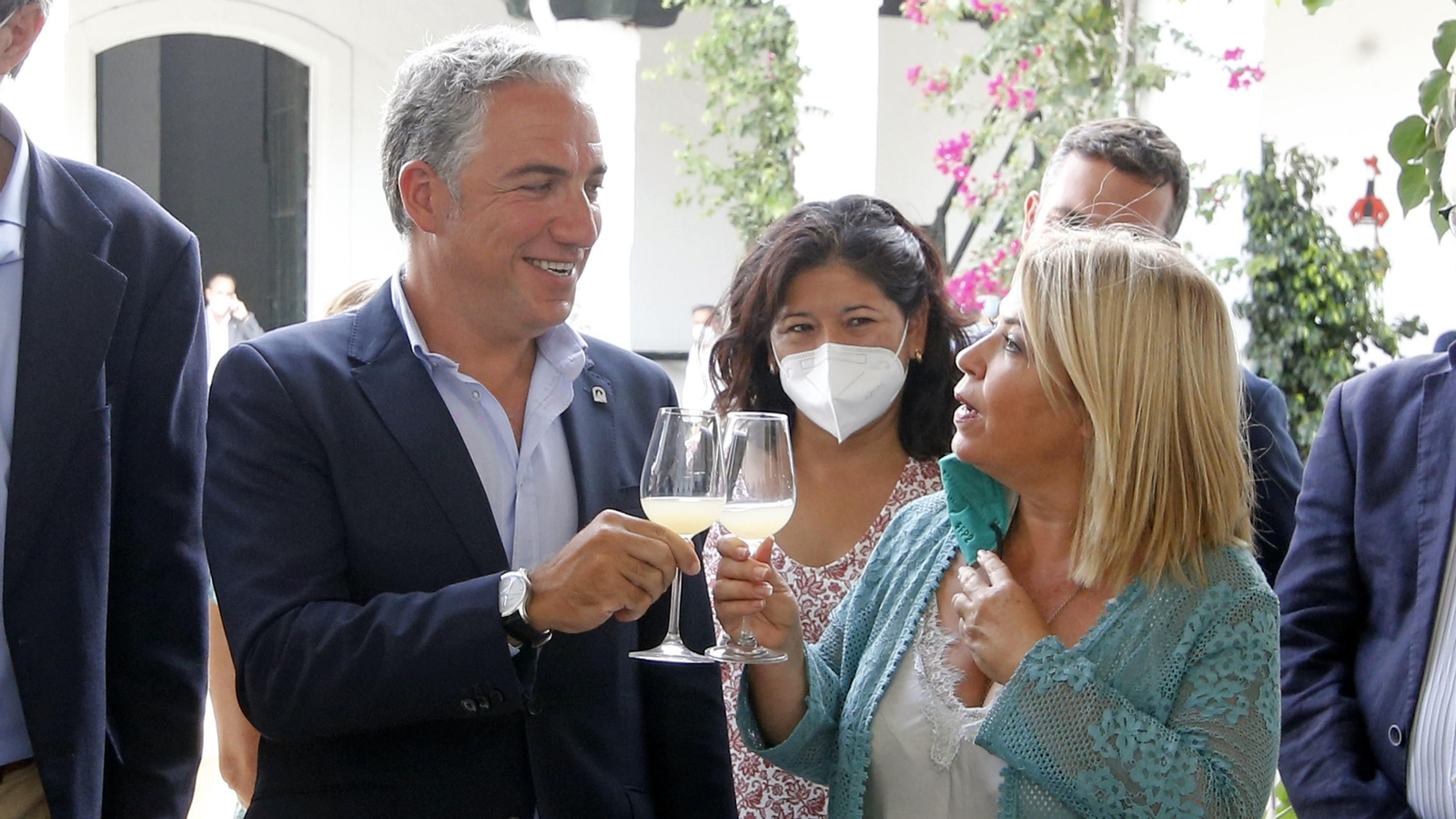 Elías Bendodo visita la viña de Pedro Ximenez de González Byass