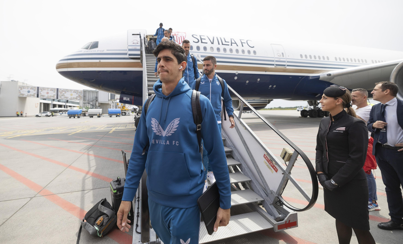 La llegada del Sevilla FC a Budapest, en imágenes