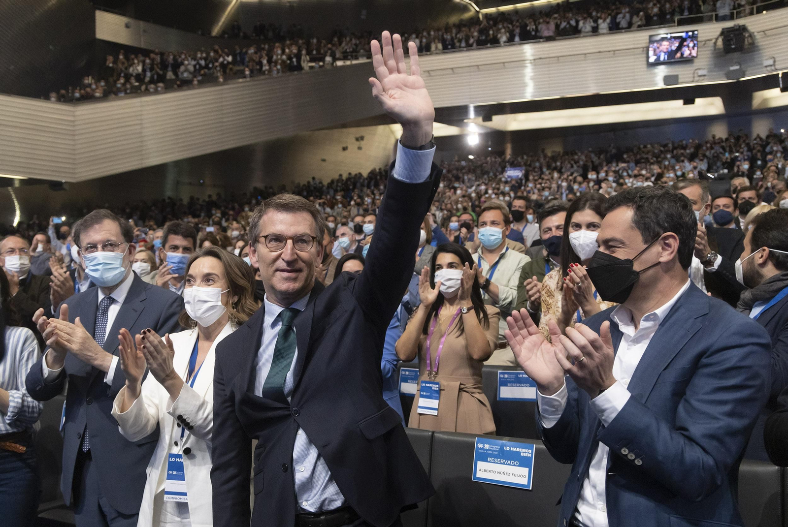 La proclamación de Feijóo como presidente del PP en Sevilla, en imágenes