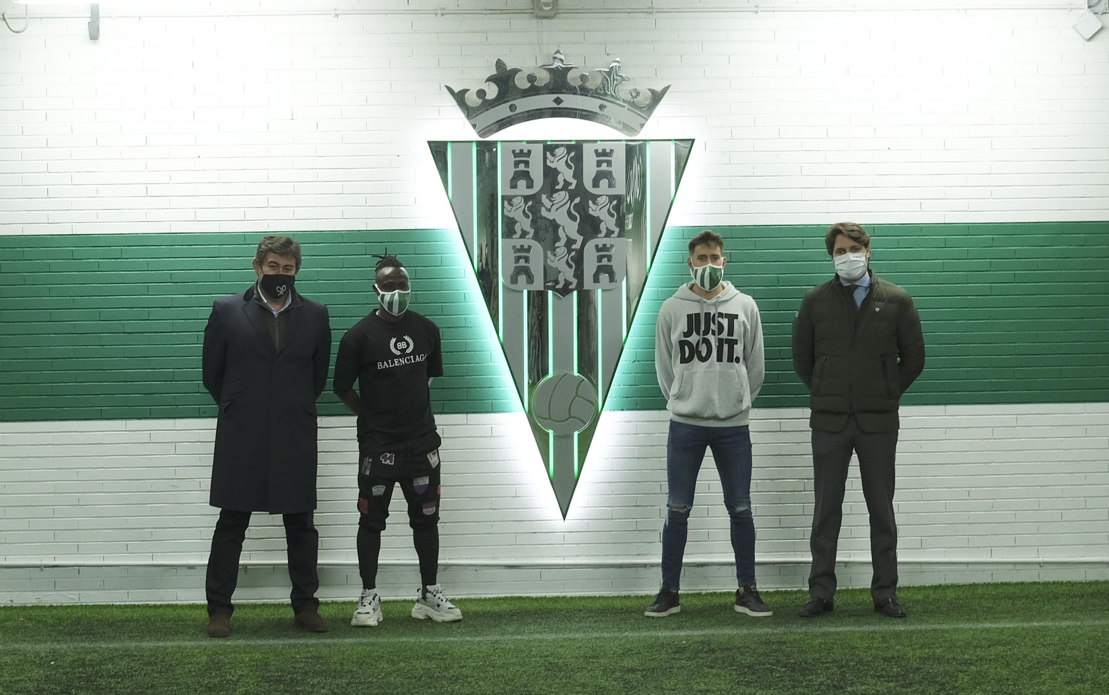 Las fotografías de la presentación de Nahuel Arroyo y Sidibé con el Córdoba CF