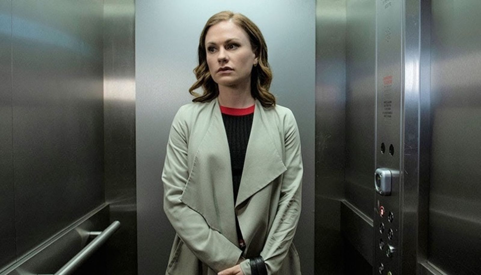 Anna Paquin como Robyn en 'Flack'