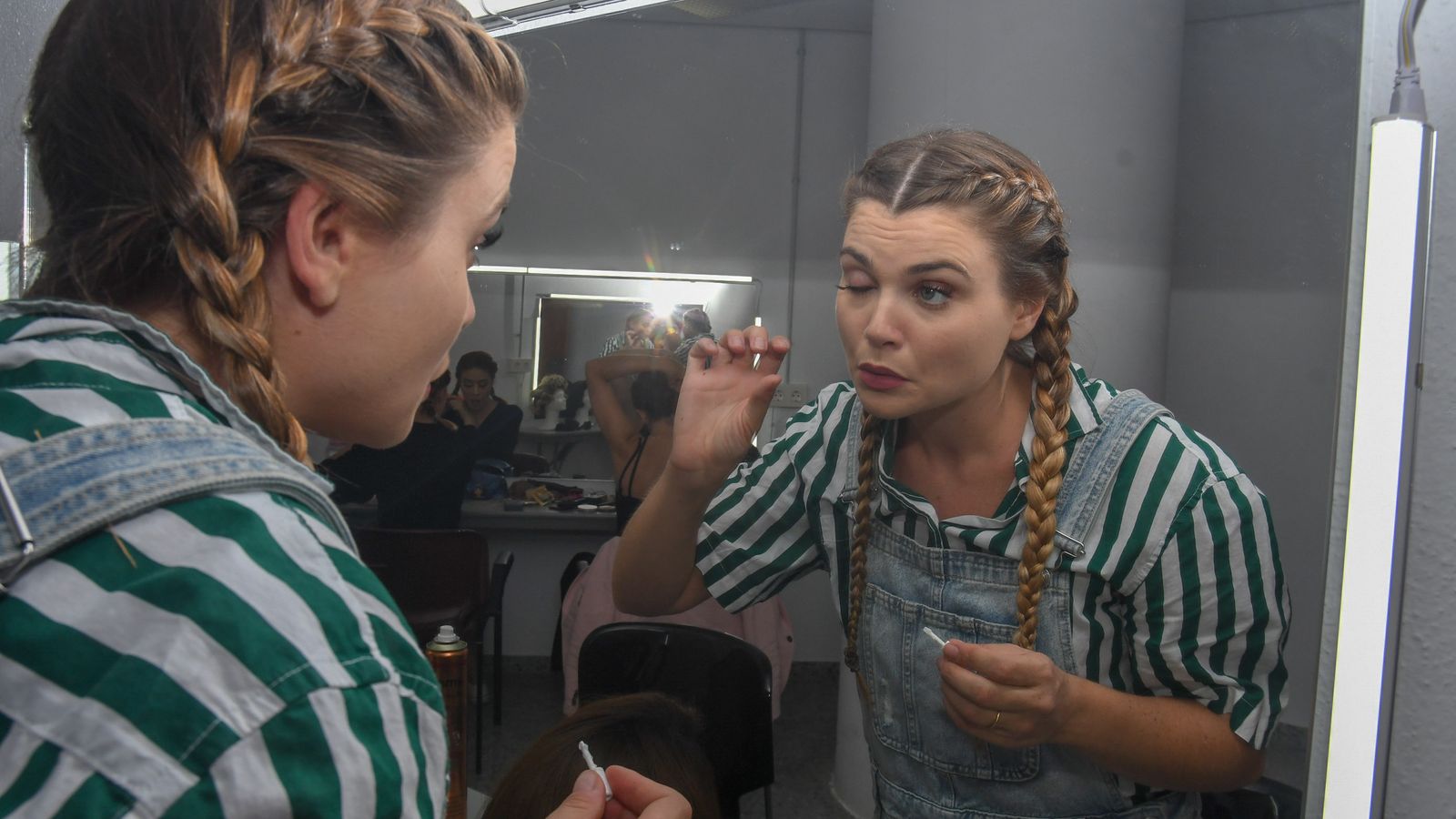 Caterina Stanley se prepara para su papel de Peppermint Sally.