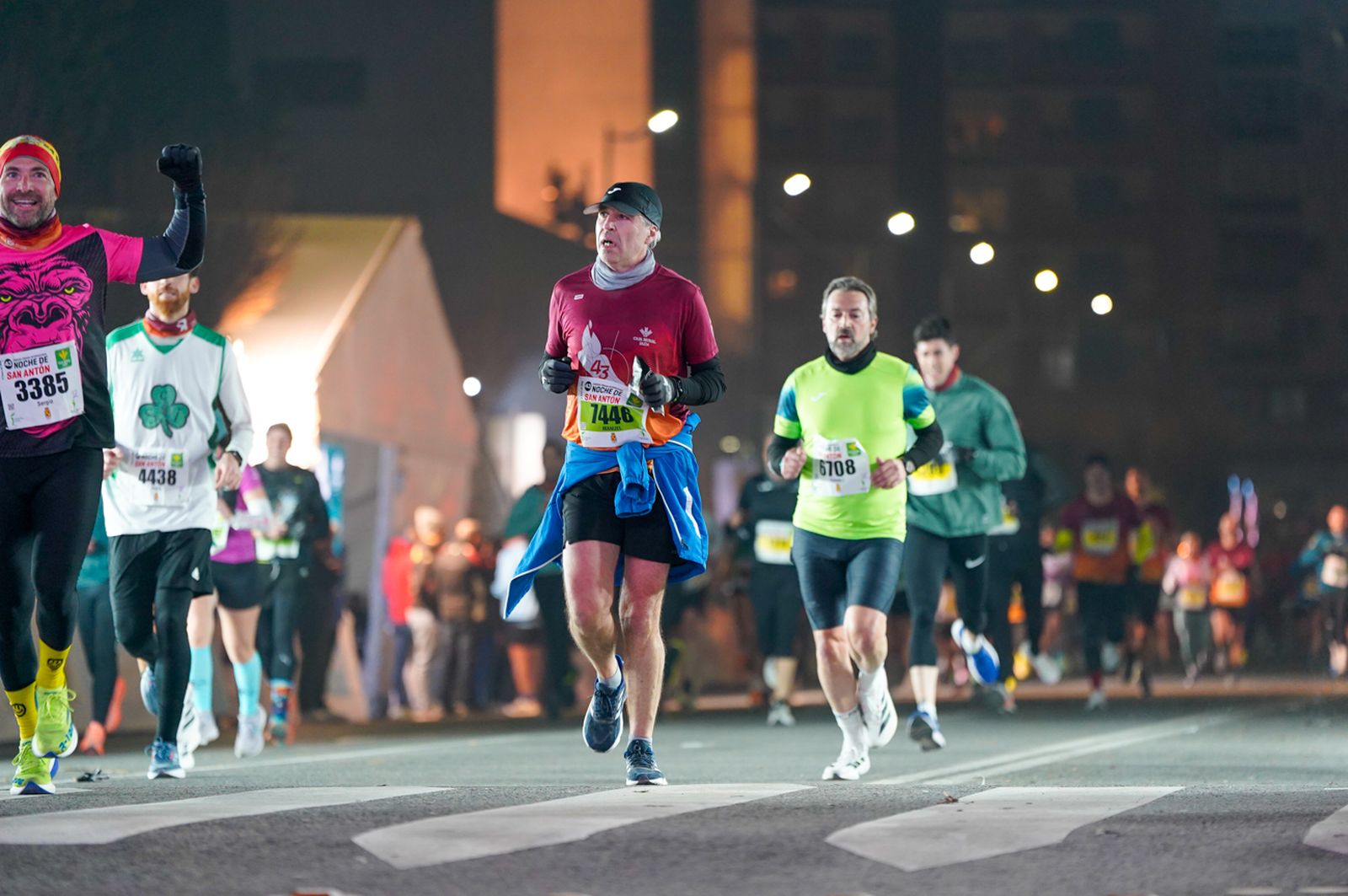 En imágenes: búscate en tu llegada a meta de la Carrera de San Antón 2026 (10)