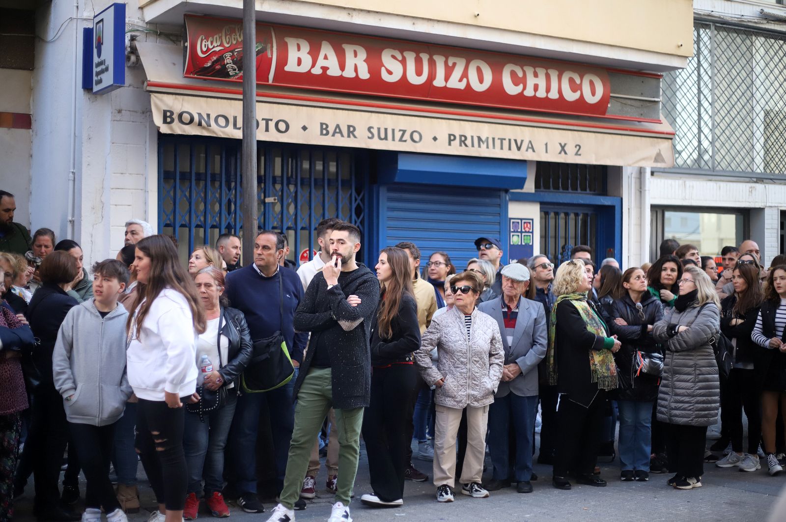 La Hermandad El Nazareno en la madrugá de la Semana Santa de Huelva 2023, en imágenes