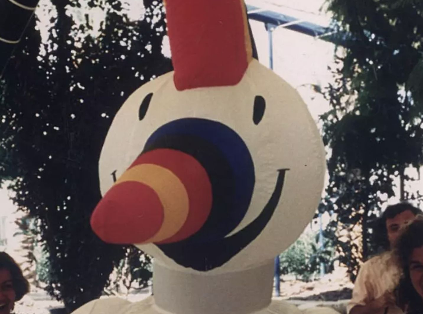 La mascota Curro en el recinto de la Expo'92