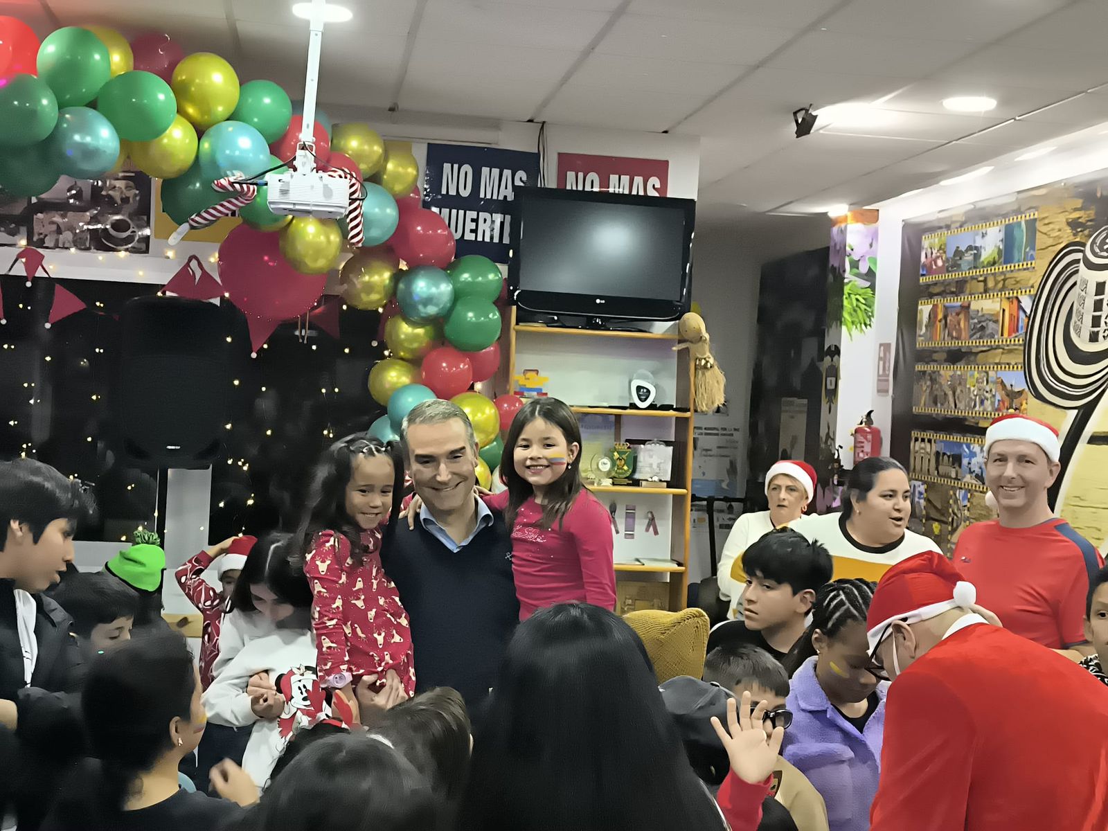 Almerienses "de aquí y de allá" celebran juntos la Navidad