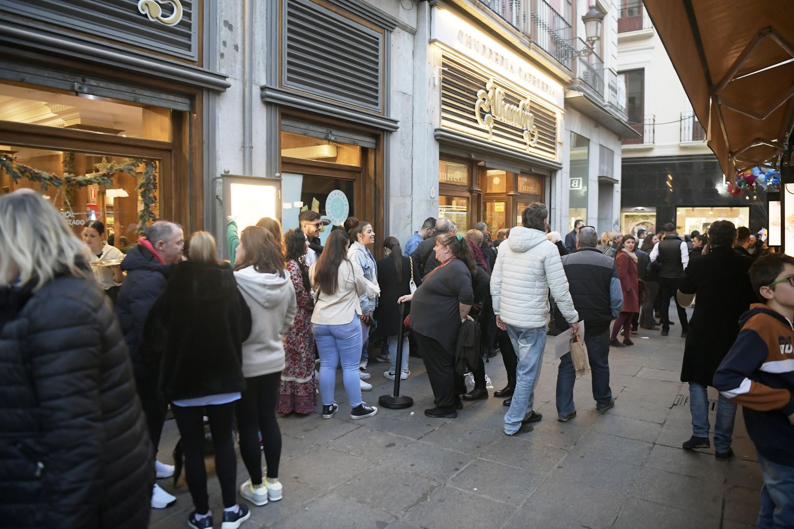 Imagen de archivo de una calle del centro de Granada.