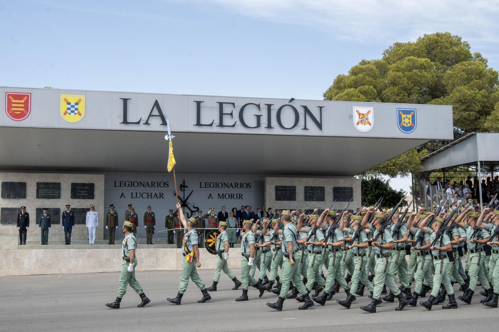El CV (105) aniversario fundacional de la Legión