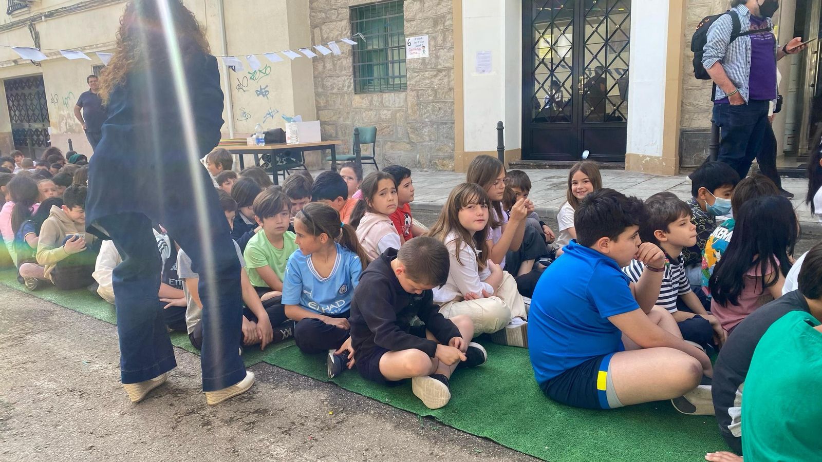 Una iniciativa para tener calles seguras libres de tráfico junto a los colegios en Jaén