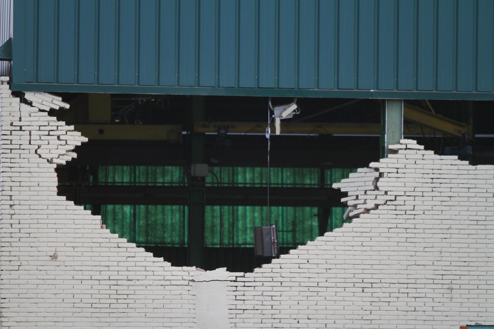 Consecuencias del temporal de lluvia y viento a su paso por la capital