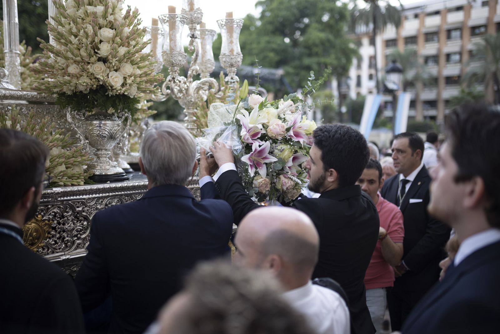 Imágenes de la procesión de la Virgen de la Cinta por el centro de la ciudad
