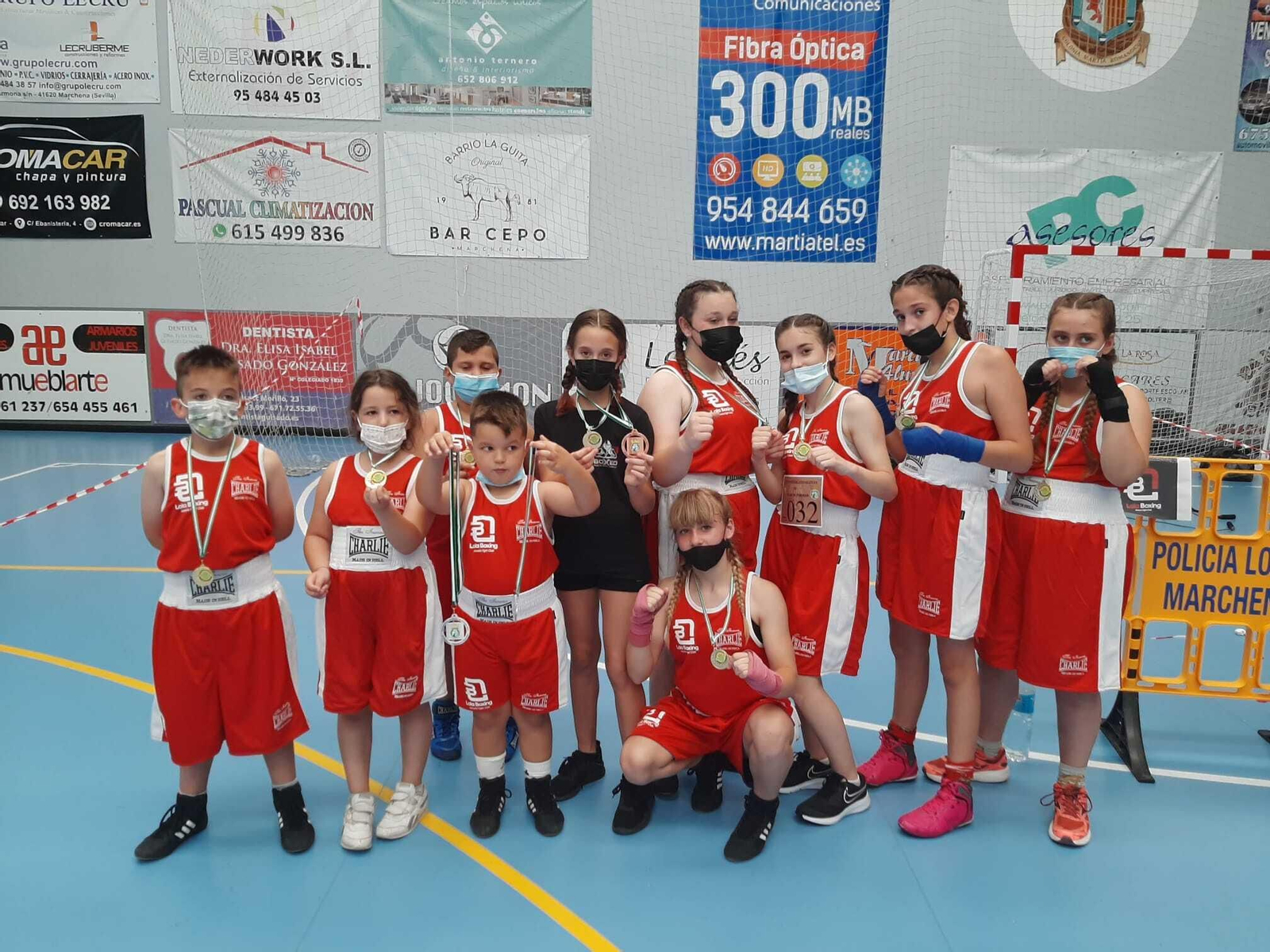 El equipo de Lola Boxing en la competición