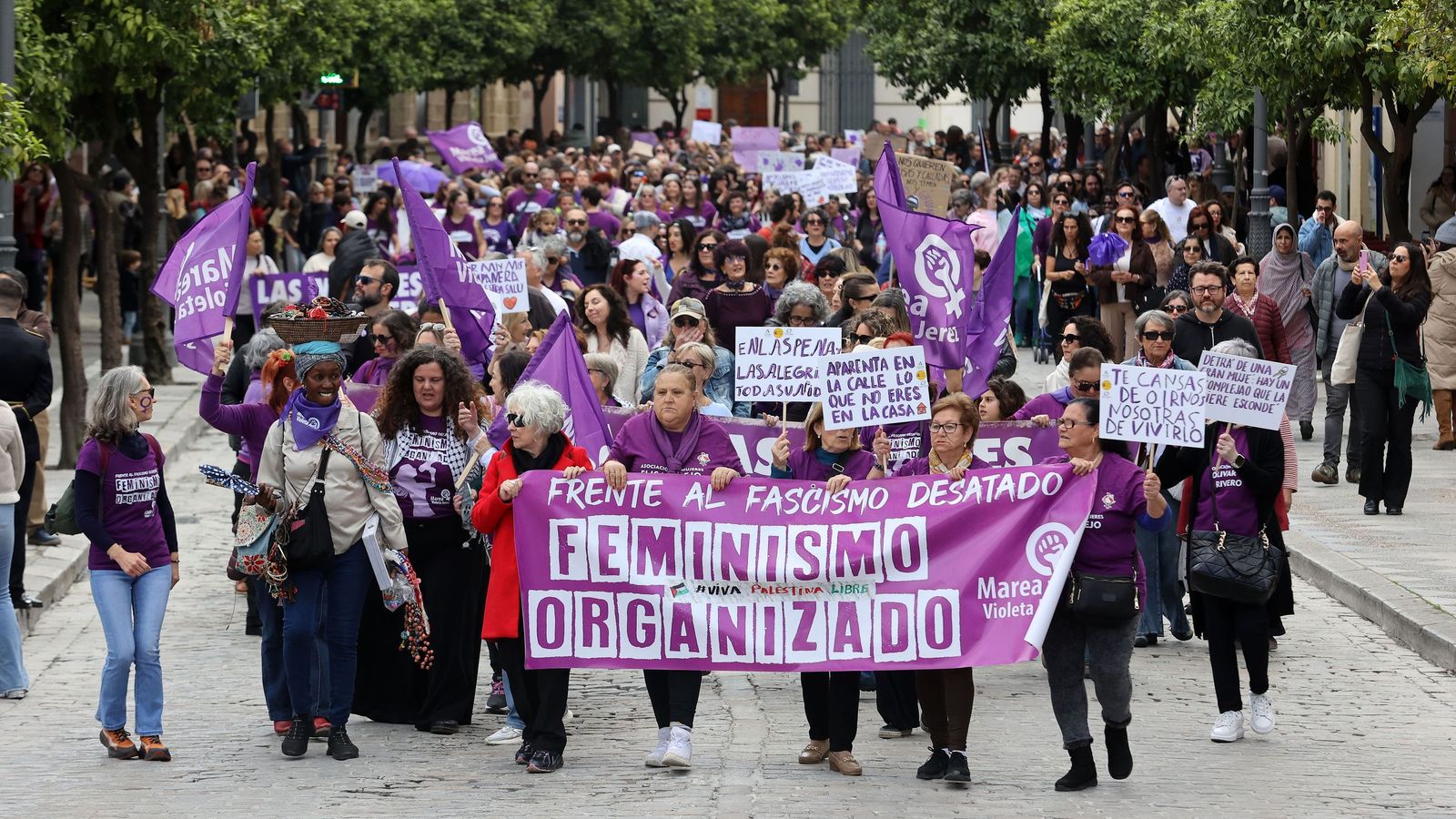 Imágenes de la manifestación en Jerez por el Día Internacional de las Mujeres