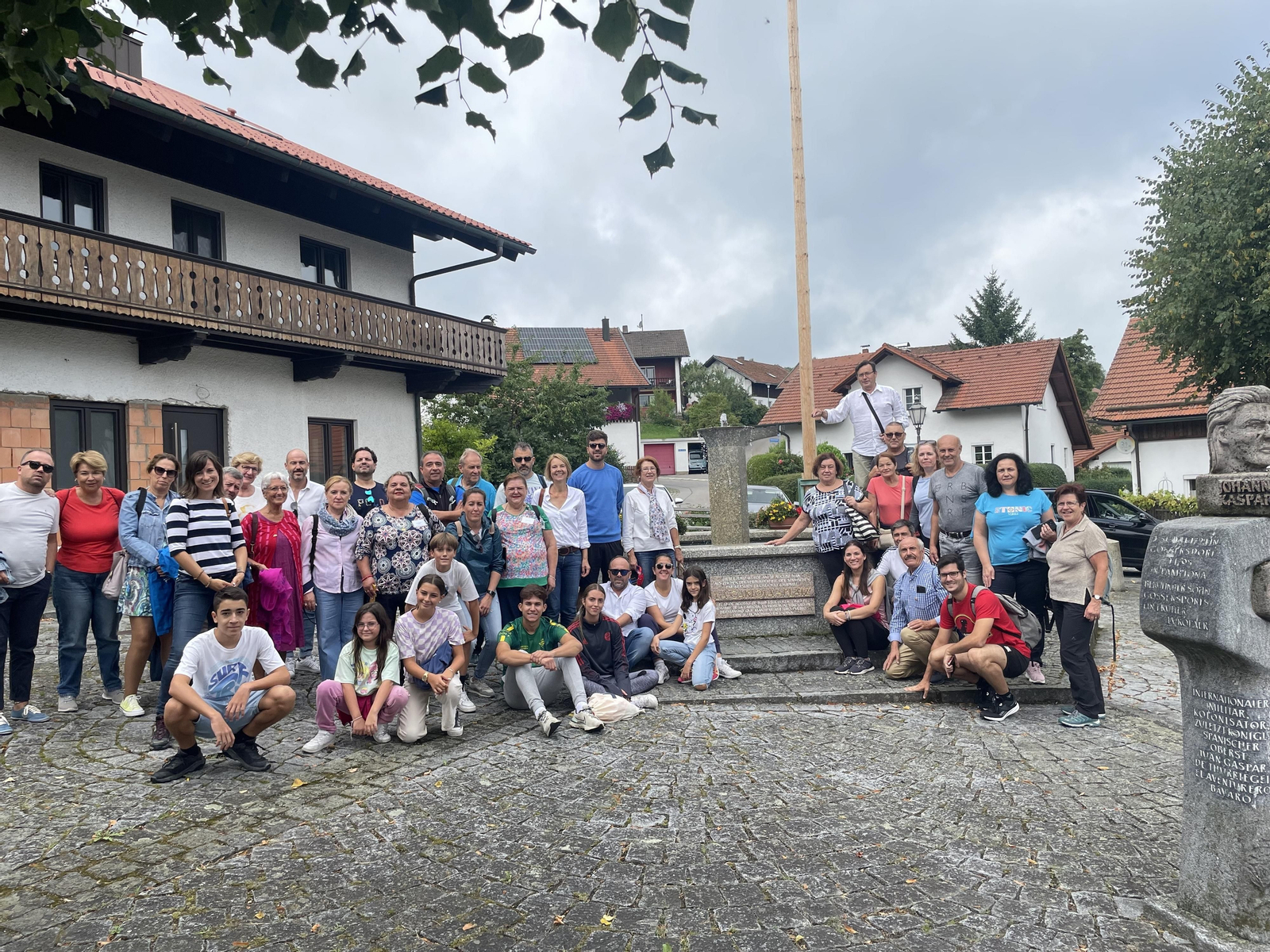 Un grupo de carloteños  en el pueblo alemán de Konzell.