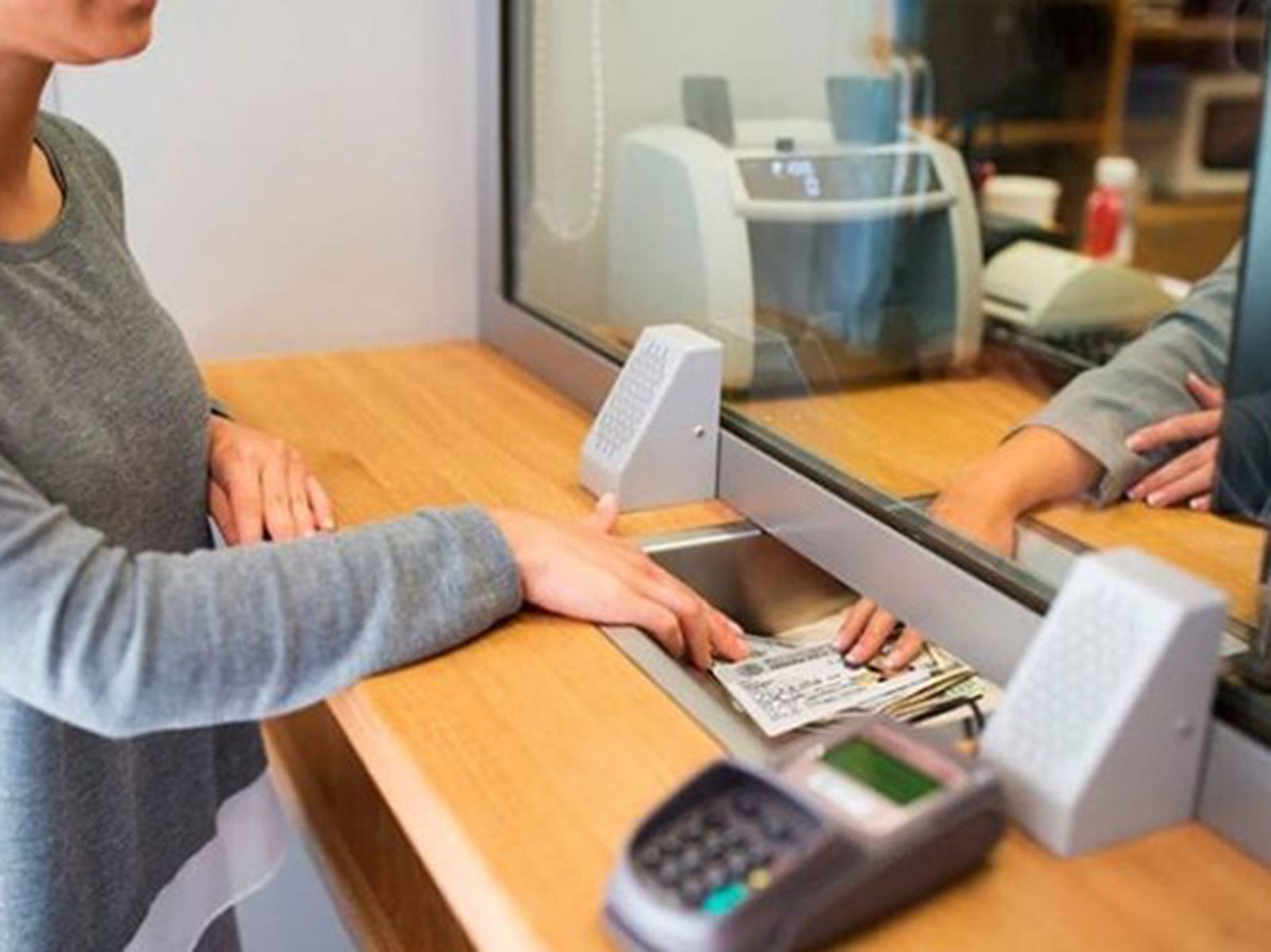 Una ama de casa recupera 180.000 euros invertidos en bonos convertibles